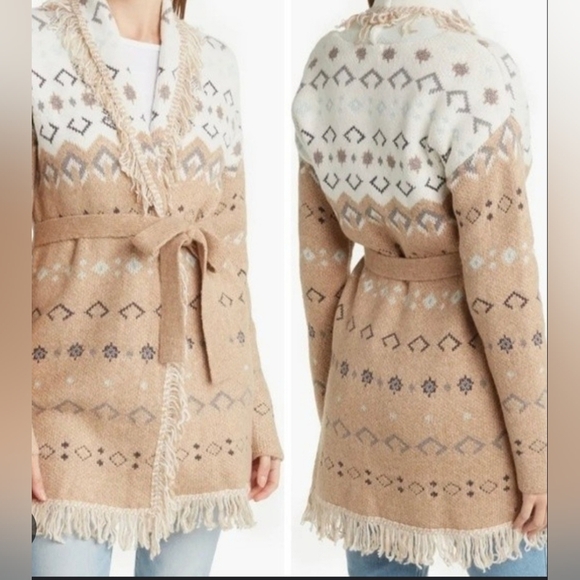 Lucky Brand Sweaters - Lucky Brand Size s/p Women's Tan Patterned Sweater Doesn't Come With Belt